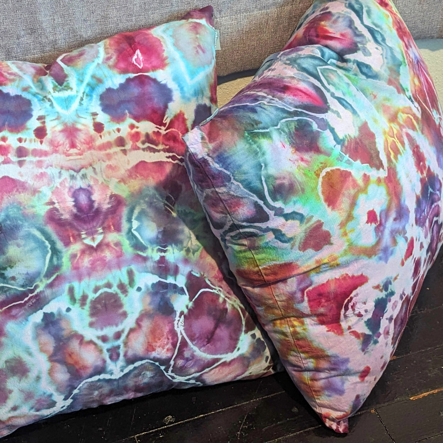 Set of Two 20"x20" Accent Pillows